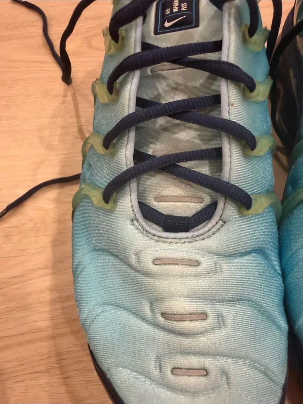 Nike air max 10.5 Teal and Navy Gradient Sneakers
